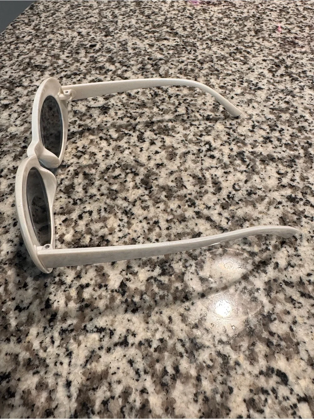 White Oval Retro Sunglasses - Women Accessories